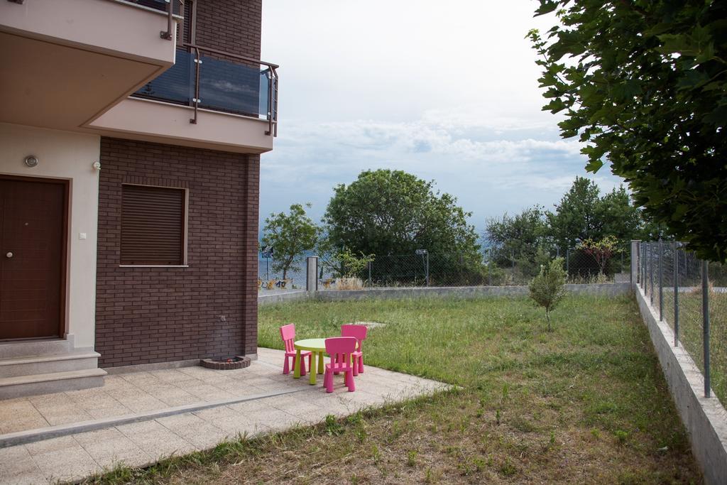 Sea View Appartment In Geoponika Nea Kallikrateia Exterior foto