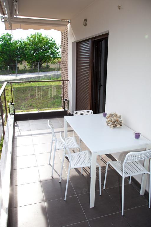 Sea View Appartment In Geoponika Nea Kallikrateia Exterior foto